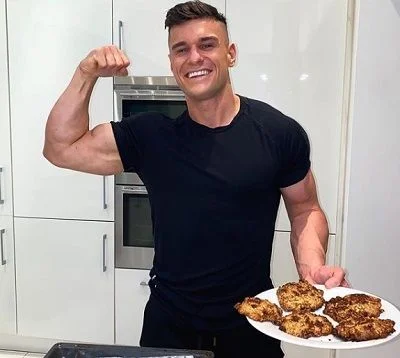 Rob Lipsett is best known for being one of the most subscribed YouTube personalities, with over 470,000 subscribers.